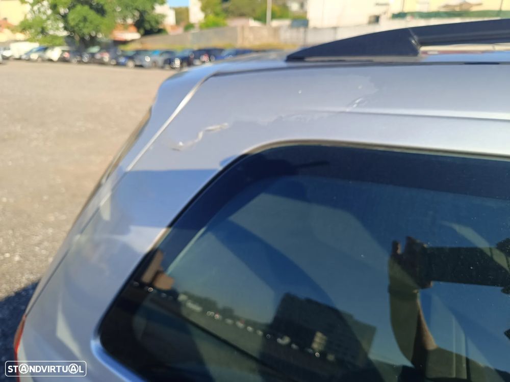 Ford Focus SW 1.8 TDCi Ghia — fotografia 8