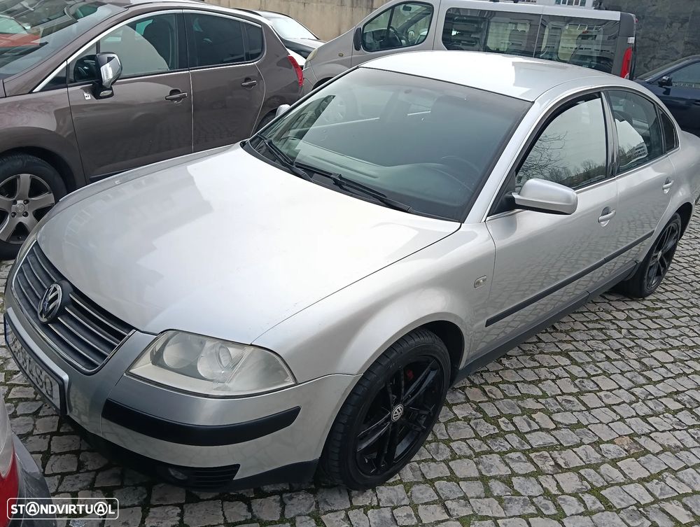 VW Passat 1.9 TDi Highline - 5