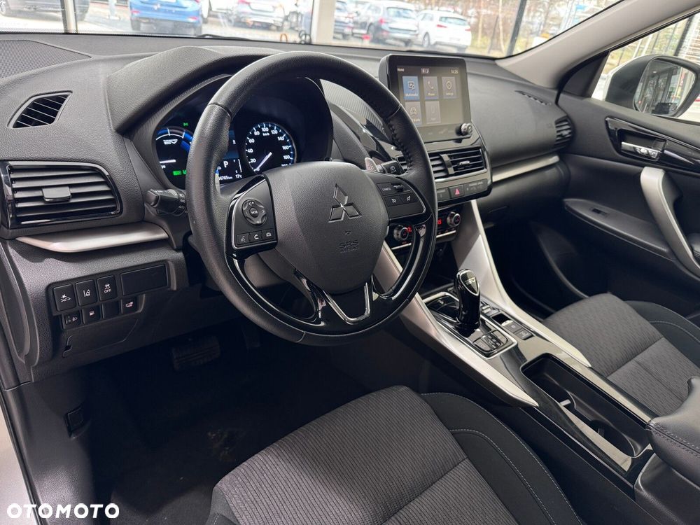 Mitsubishi Eclipse Cross - 8