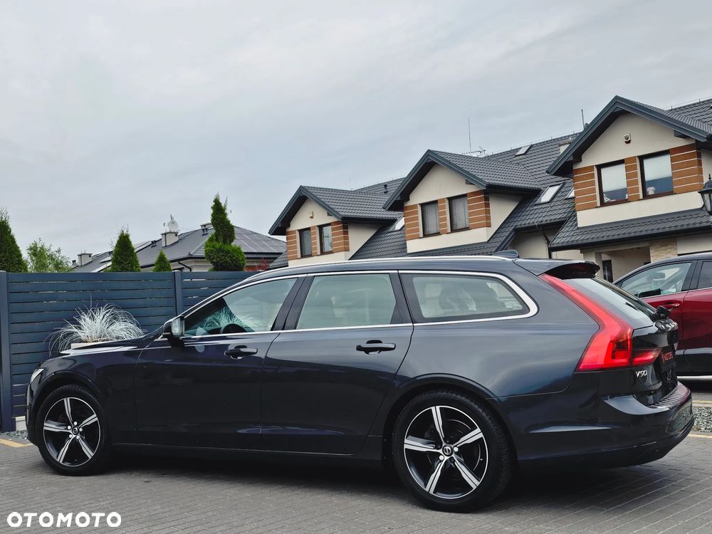 Volvo V90 D3 Momentum Pro - 10