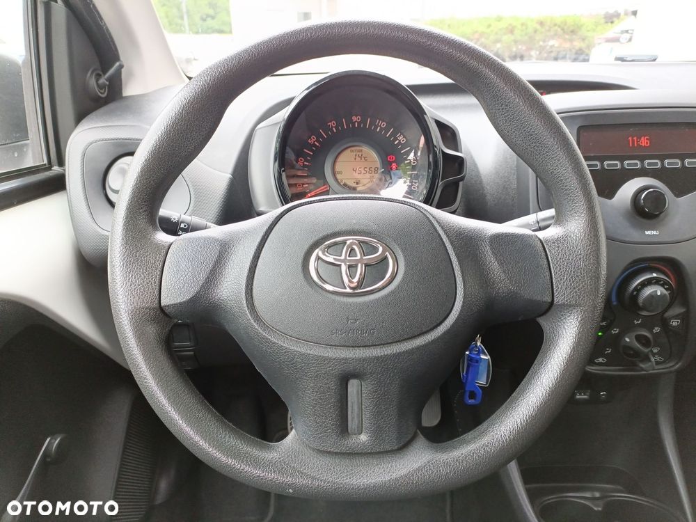 Toyota Aygo - 16