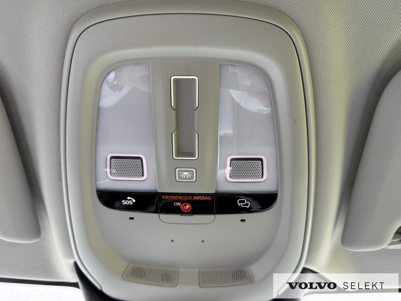 Volvo V60 Cross Country - 33