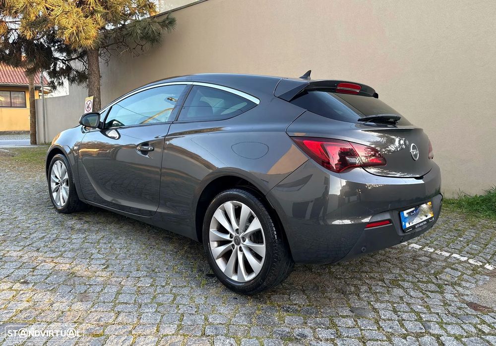 Opel Astra GTC - 2