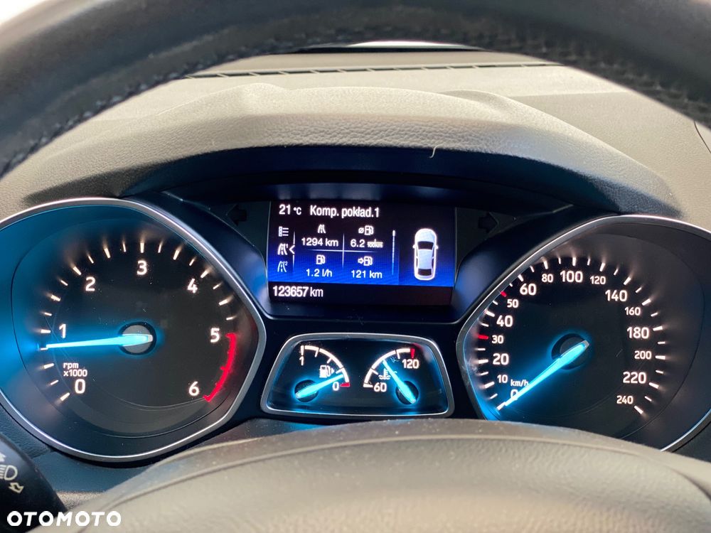Ford Kuga 2.0 TDCi FWD Titanium - 24