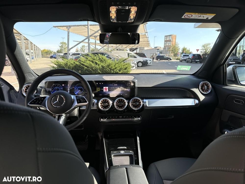 Mercedes-Benz EQB - 10