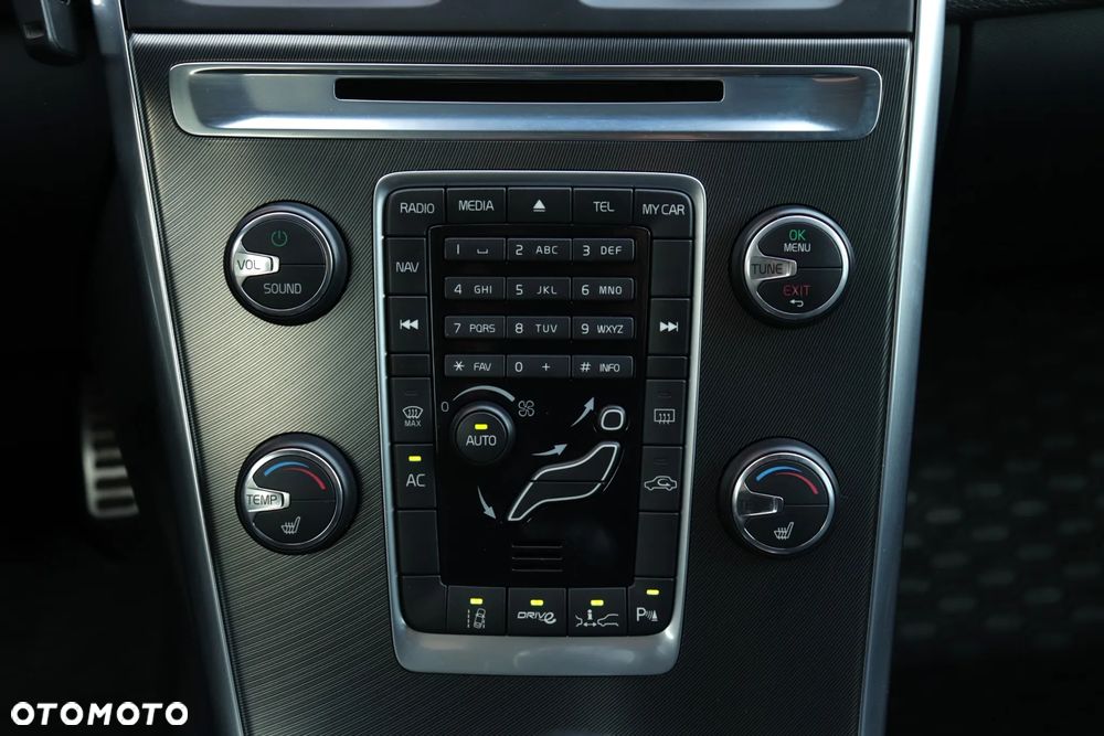 Volvo XC 60 D3 R-Design - 30
