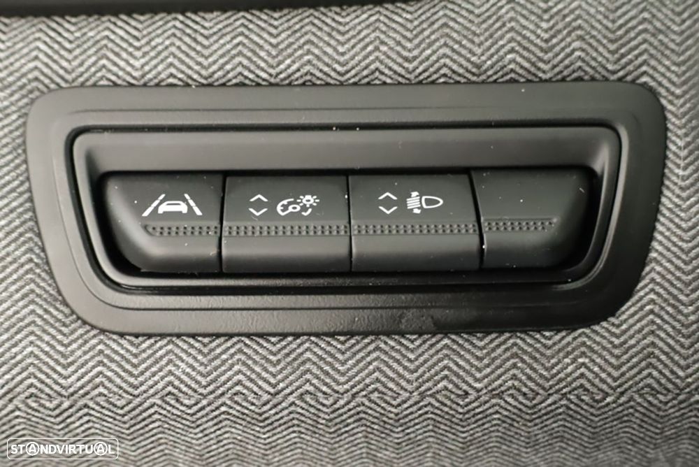 Renault Clio 1.0 TCe Techno - 19