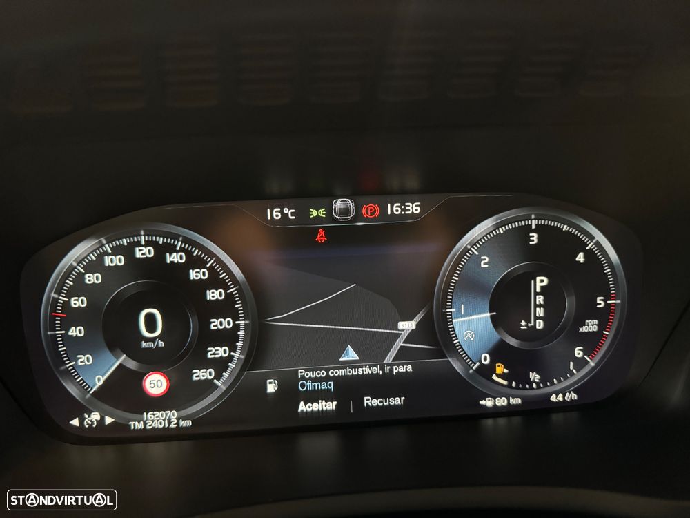 Volvo XC 90 2.0 D4 Momentum - 44