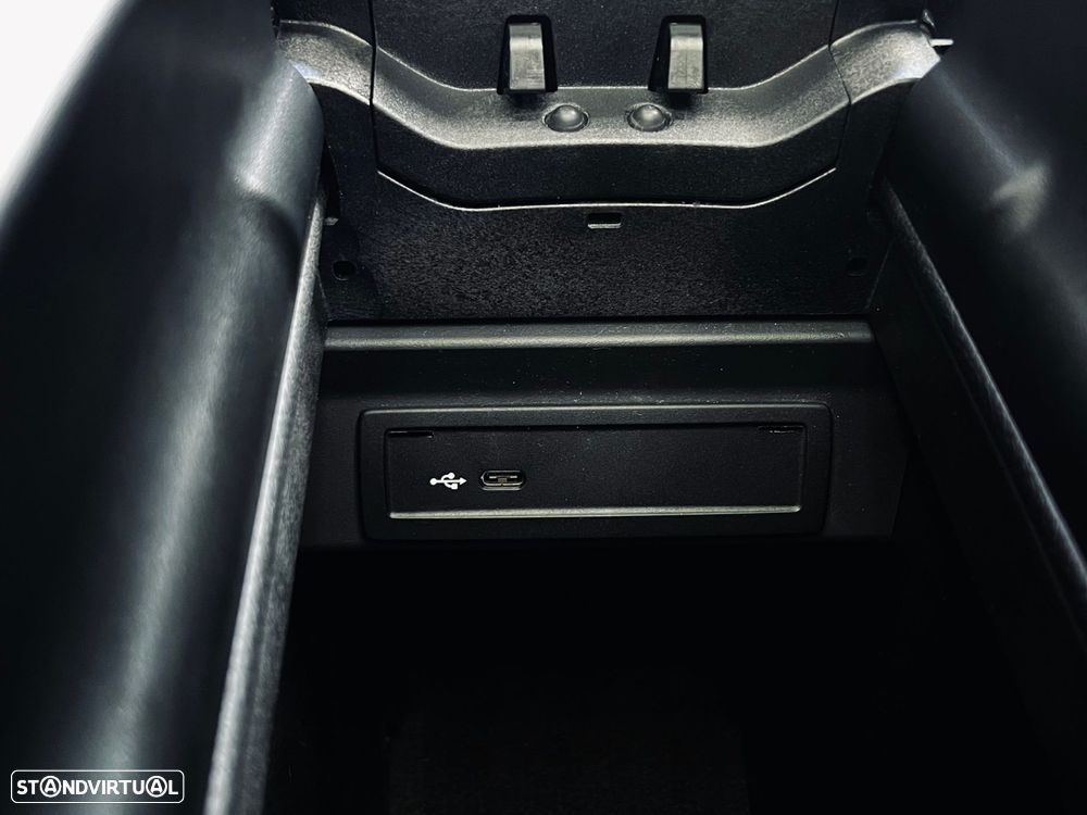 Mercedes-Benz GLB 180 d 8G-DCT AMG Line - 26