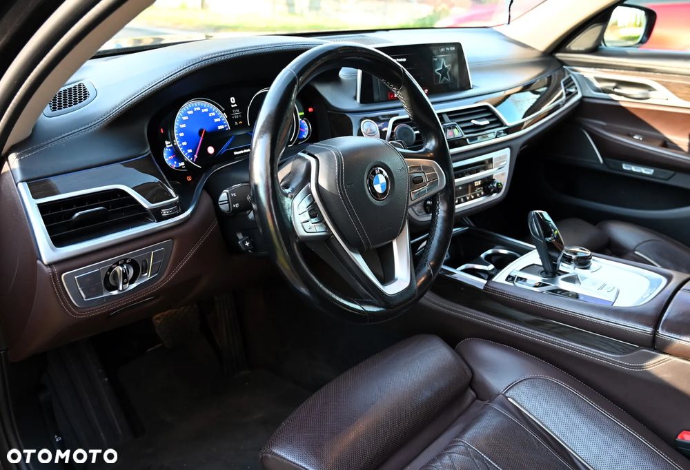 BMW Seria 7 730d xDrive - 26