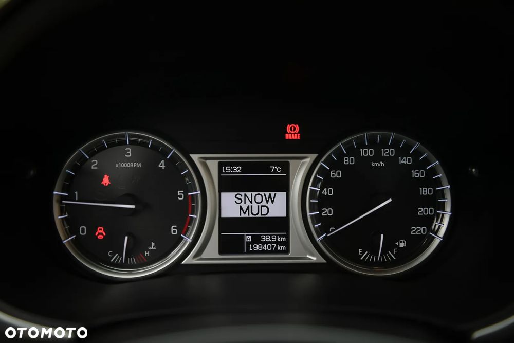 Suzuki Vitara 1.6 DDiS (4x4) Allgrip Comfort+ - 25