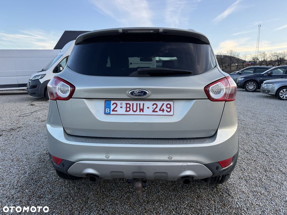 Ford Kuga 2.0 TDCi 2x4 Titanium - 6
