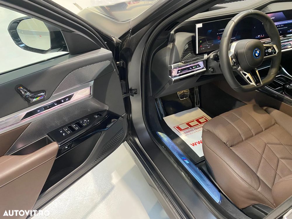 BMW i7 - 9