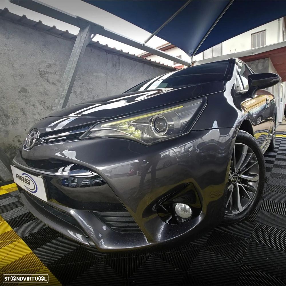 Toyota Avensis Touring Sports 1.6 D-4D Luxury+GPS - 10
