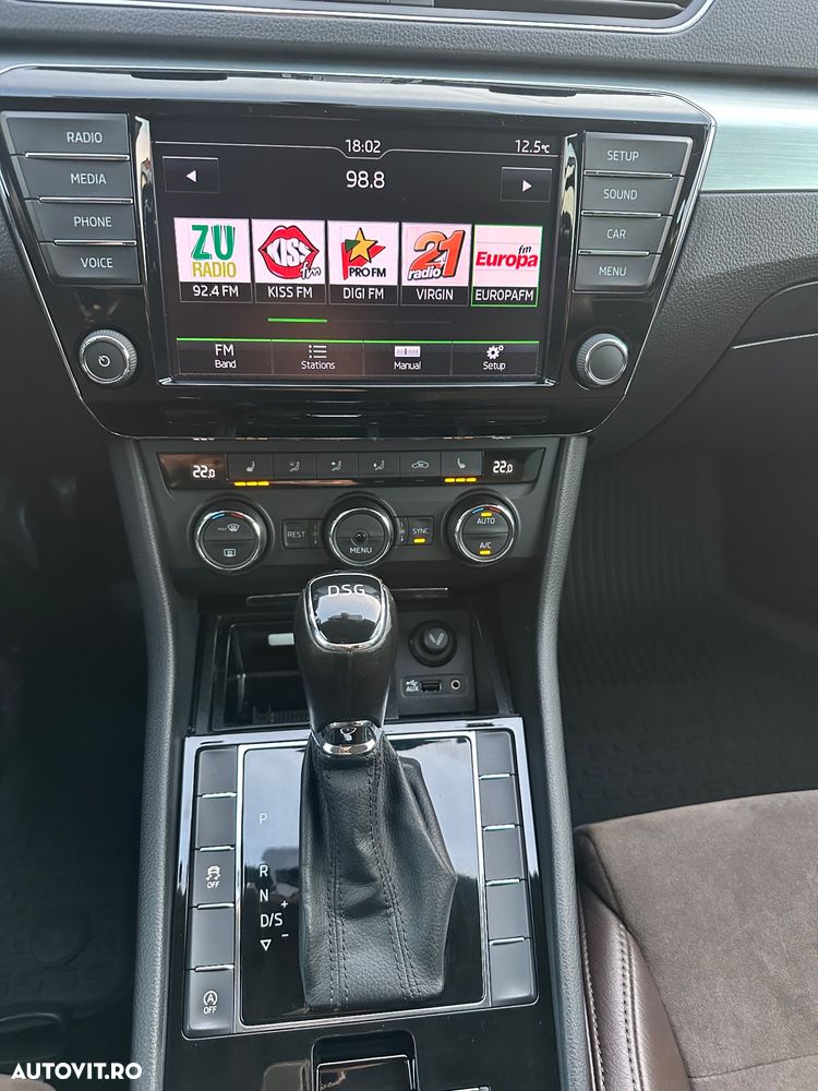 Skoda Superb 2.0 TDI DSG Style - 11