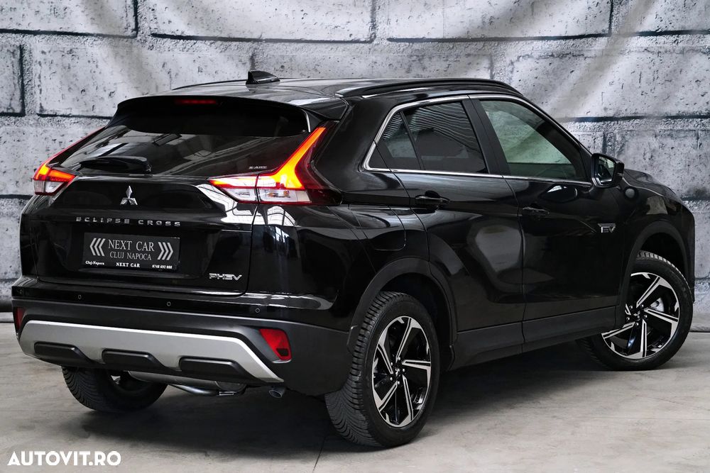 Mitsubishi Eclipse-Cross 4WD Top - 4