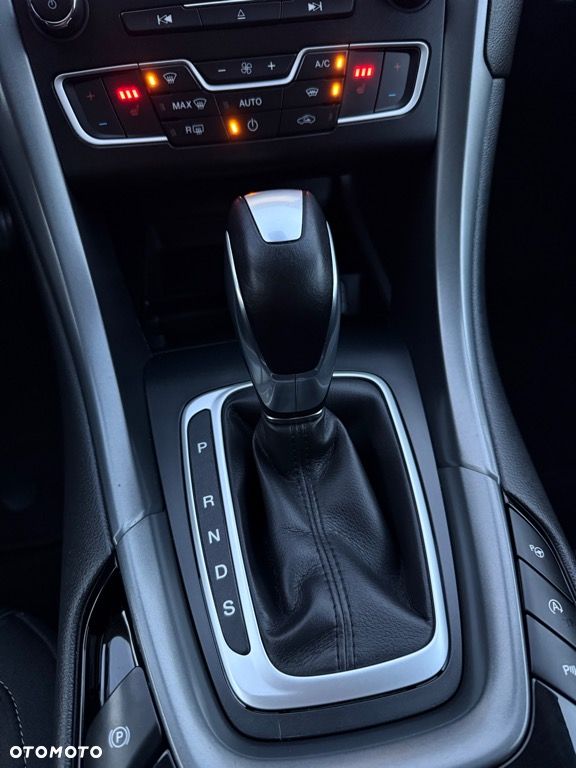 Ford Mondeo 2.0 TDCi Titanium PowerShift - 25