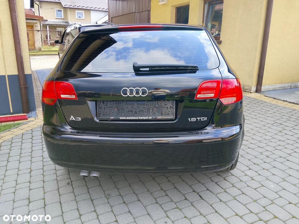 Audi A3 Sportback 1.9 TDI Ambiente - 3