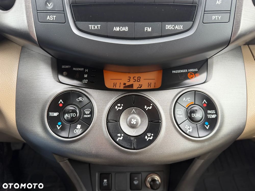 Toyota RAV4 - 28