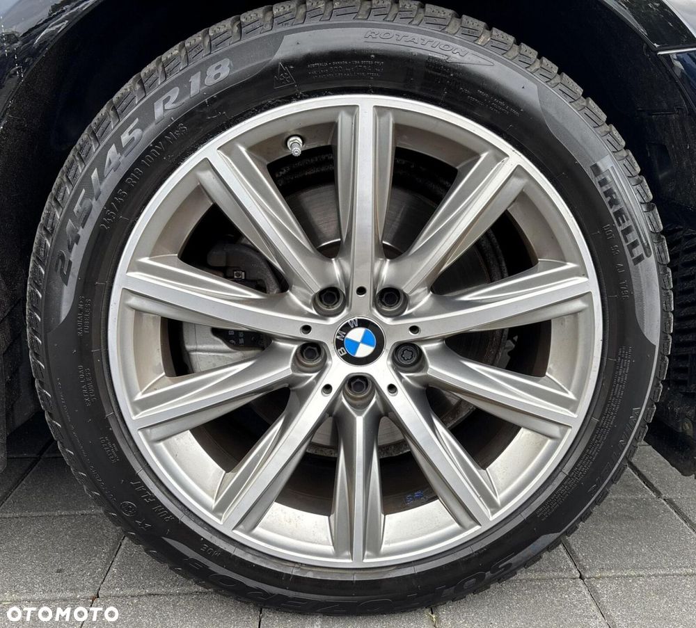 BMW Seria 5 520d - 29
