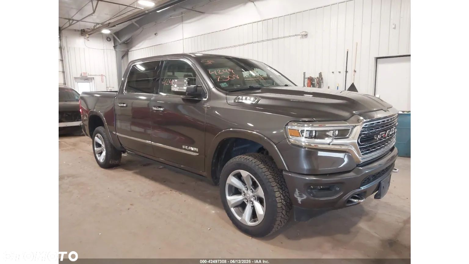 RAM 1500 Crew Cab Limited - 1