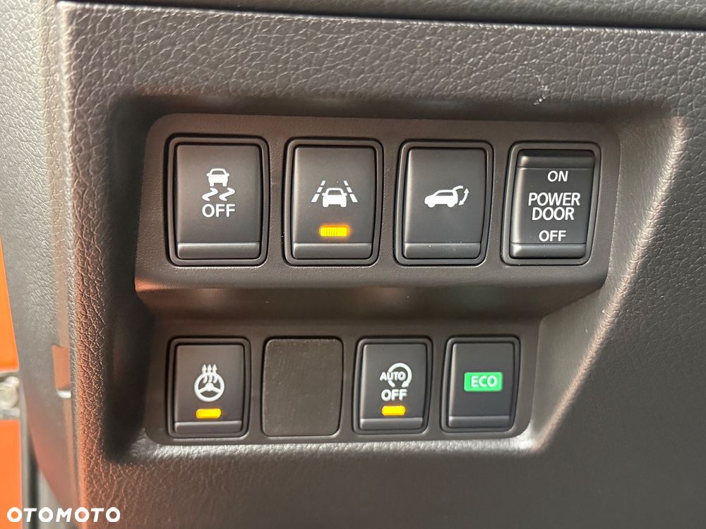 Nissan X-Trail 2.0 dCi Tekna 4WD Xtronic 7os - 9