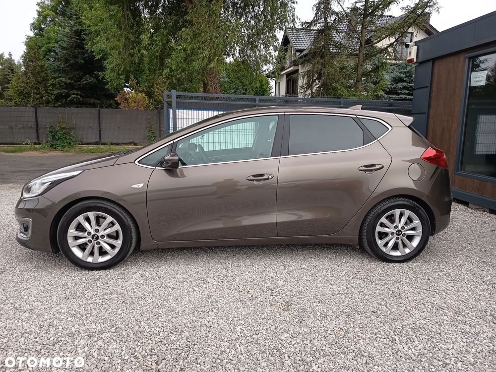 Kia Ceed 1.6 GDI Dream Team Edition - 5