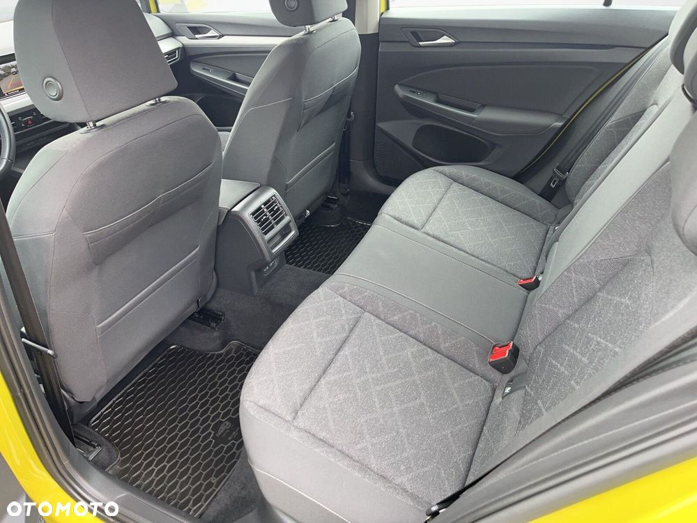 Volkswagen Golf Variant - 11