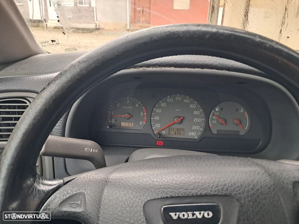 Volvo V40 1.9 TD - 5