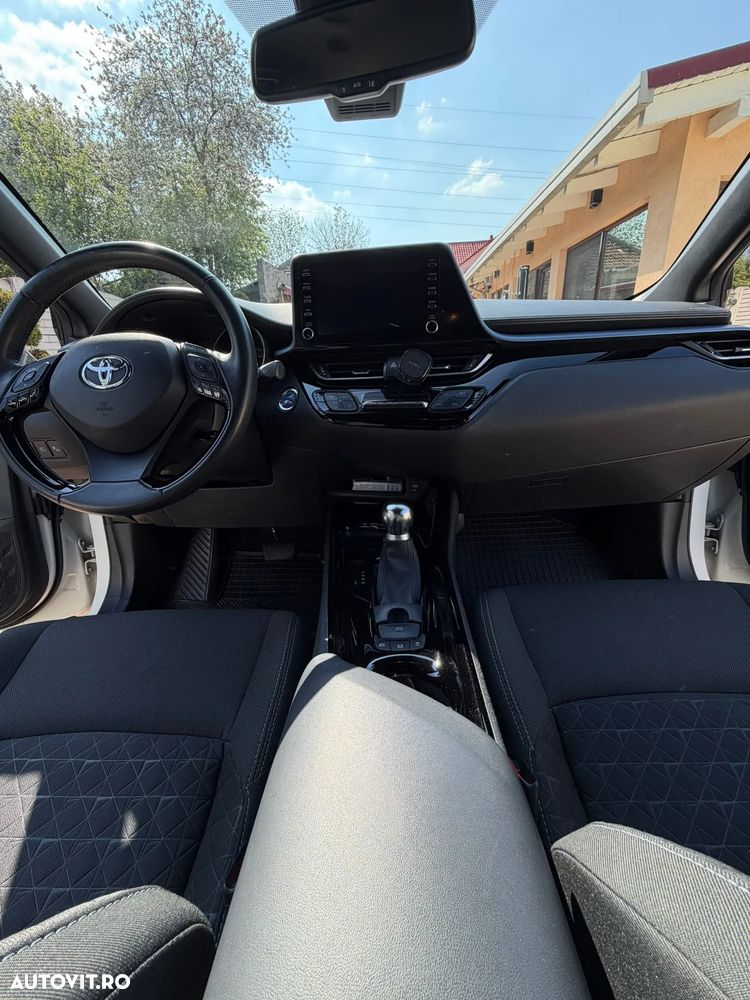 Toyota C-HR - 9