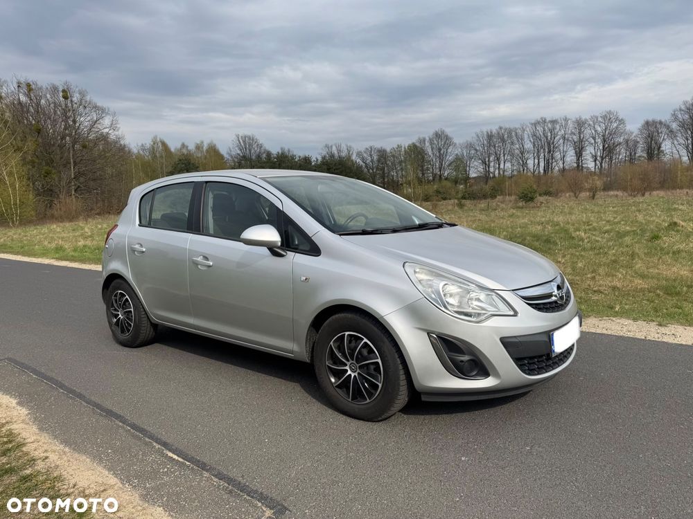 Opel Corsa 1.2 16V Essentia - 4