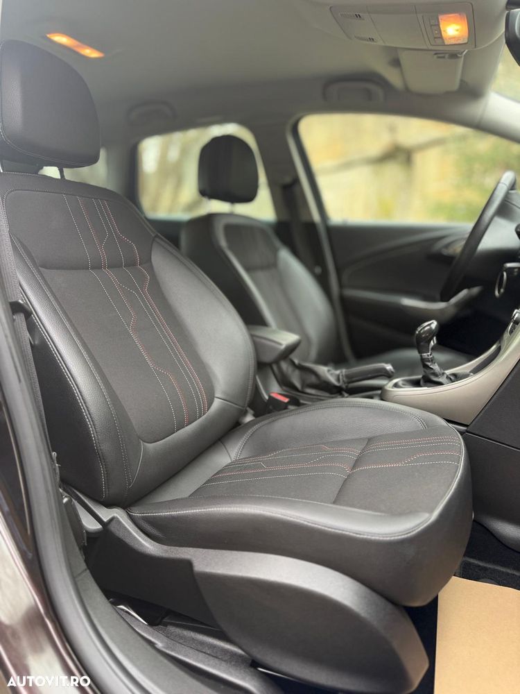 Opel Astra 2.0 CDTI Exklusiv - 14