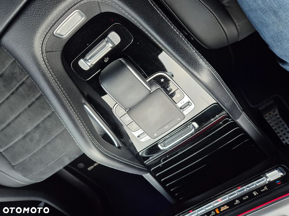 Mercedes-Benz GLE - 24