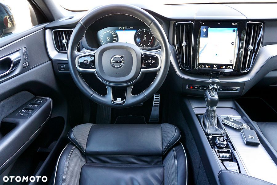 Volvo XC 60 D4 Geartronic RDesign - 32