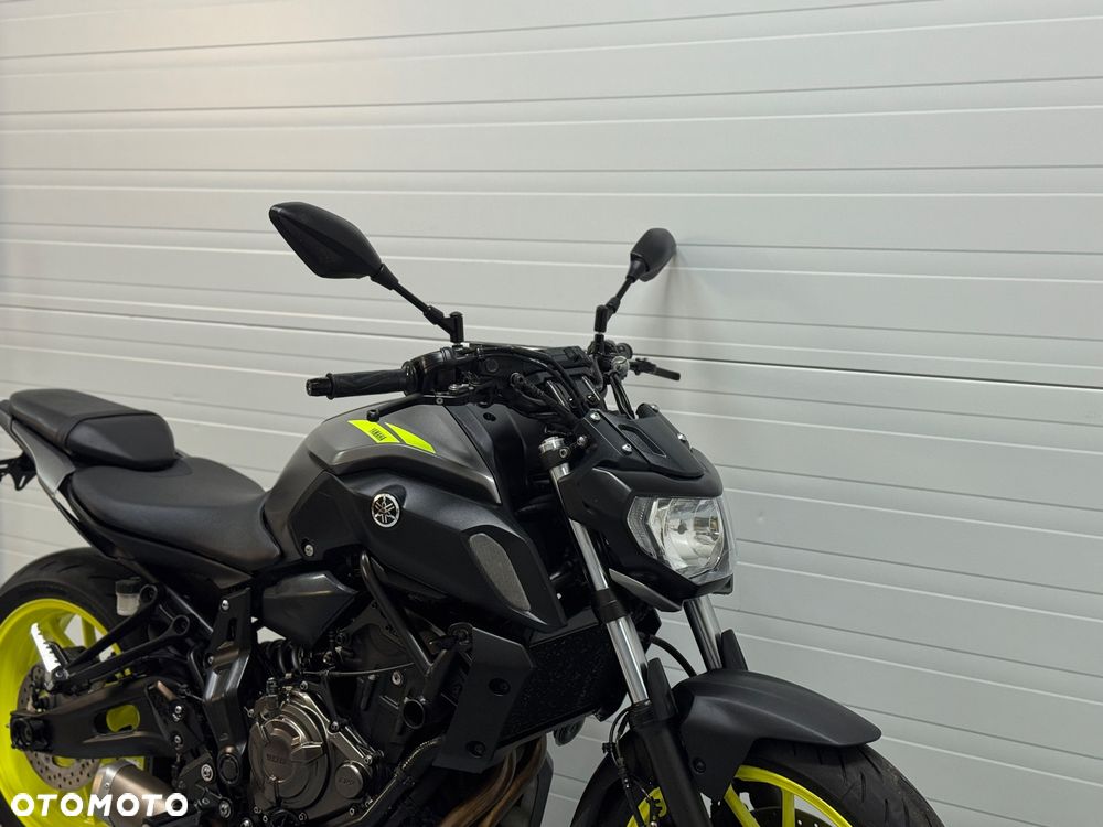 Yamaha MT - 8