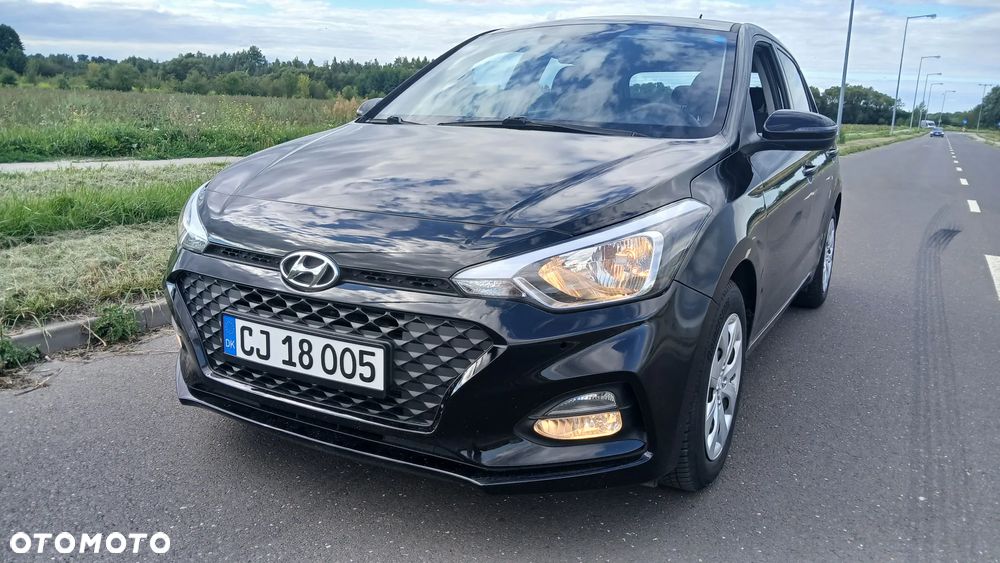 Hyundai i20 blue 1.2 Trend - 1