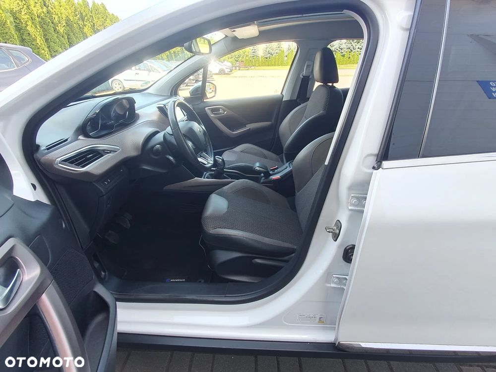 Peugeot 2008 - 25