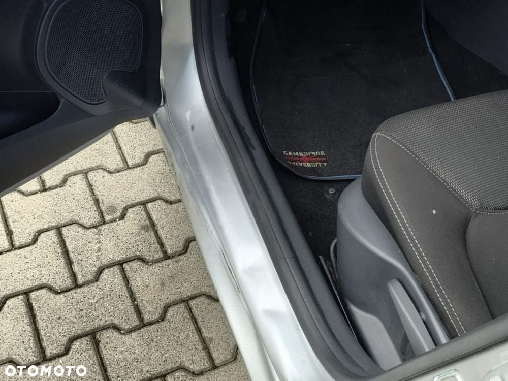 Renault Clio - 23