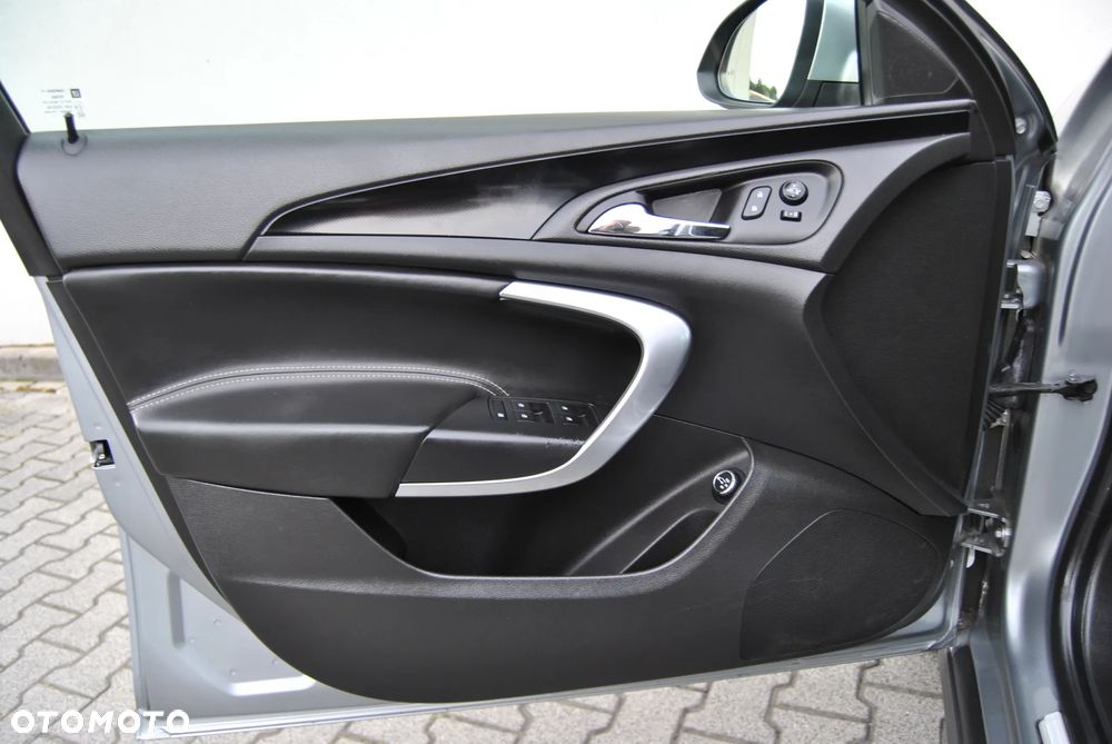 Opel Insignia 2.0 CDTI 4x4 Automatik Sport - 25