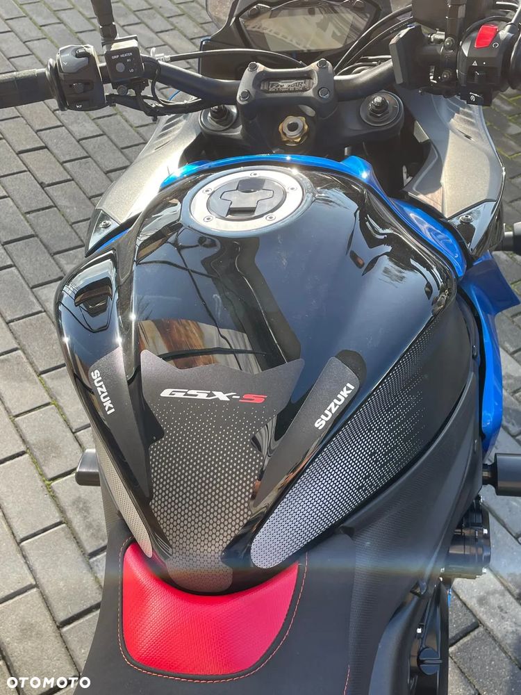 Suzuki GSX 1000 - 16
