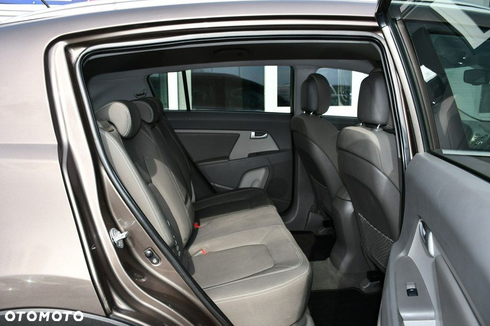 Kia Sportage 1.7 CRDI 2WD Attract - 26