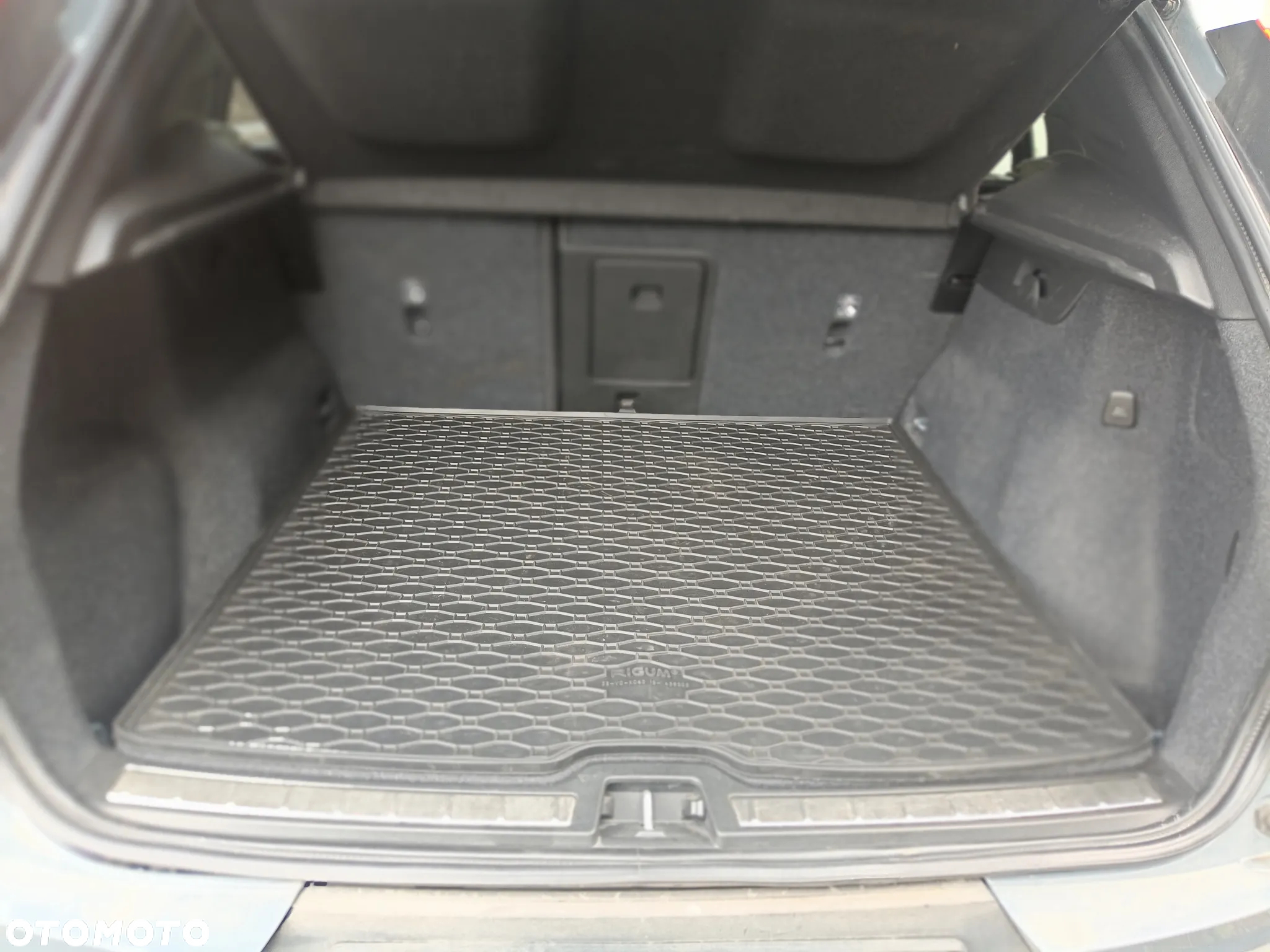 Volvo XC 40 B5 AWD Ultimate Dark - 34