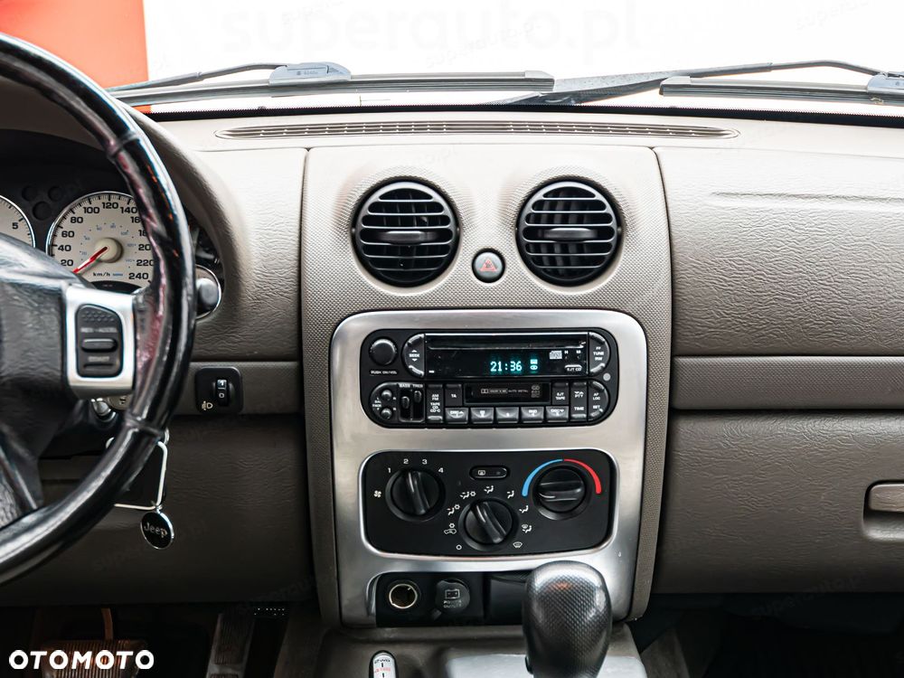 Jeep Cherokee - 21