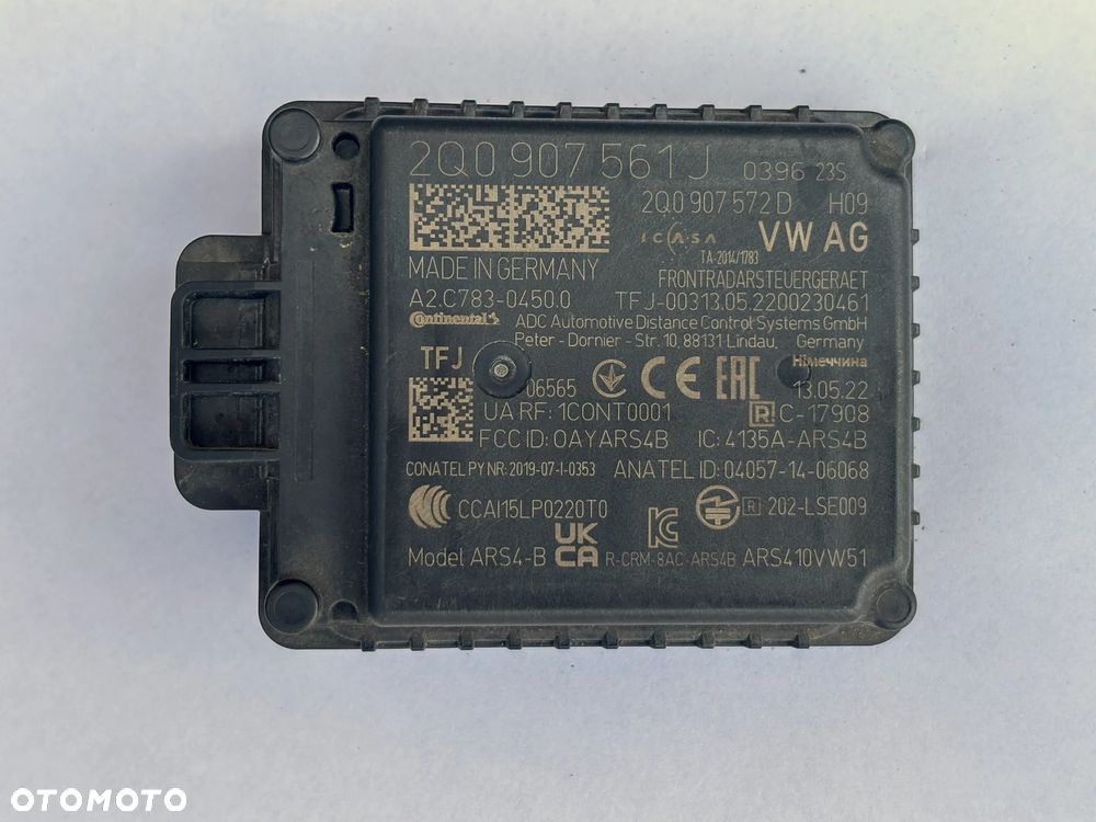 Radar Distronic Przód VAG Volkswagen T-Roc 2Q0907561J Element plastikowy - 1