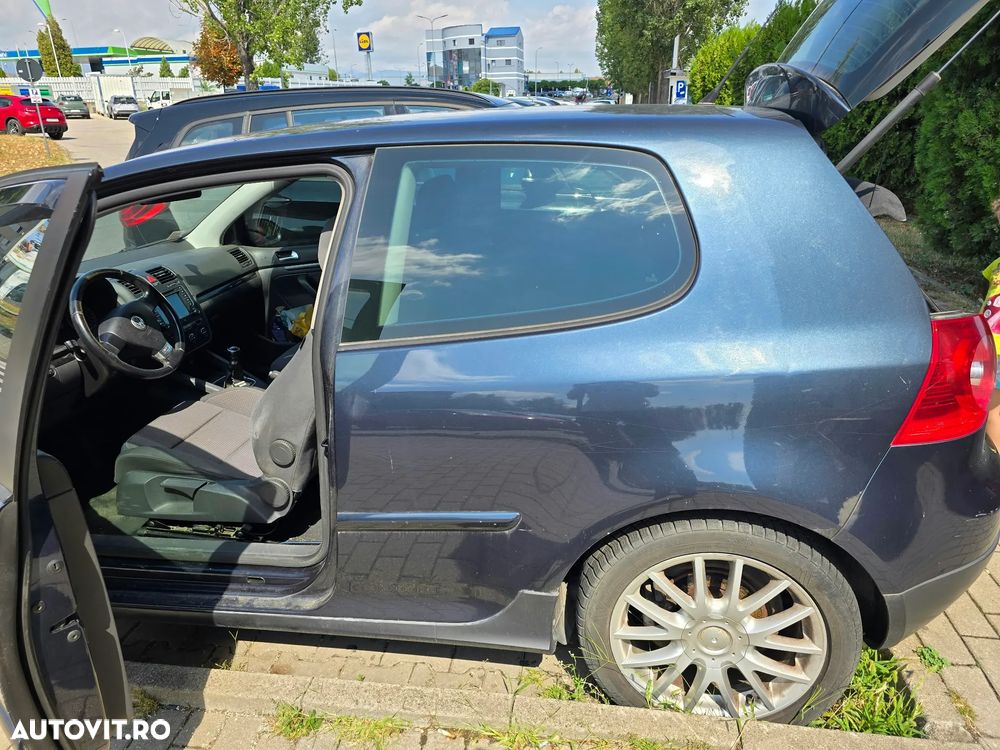 Volkswagen Golf - 8