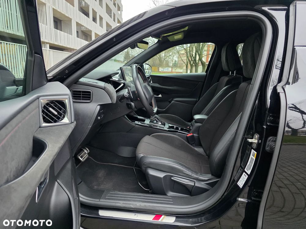 DS Automobiles DS 3 Crossback 1.2 PureTech Performance Line + - 4