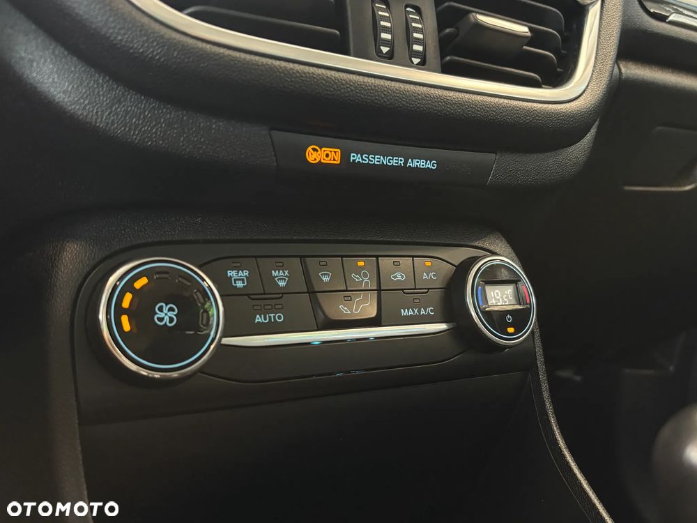Ford Fiesta 1.0 EcoBoost S&S TITANIUM - 23