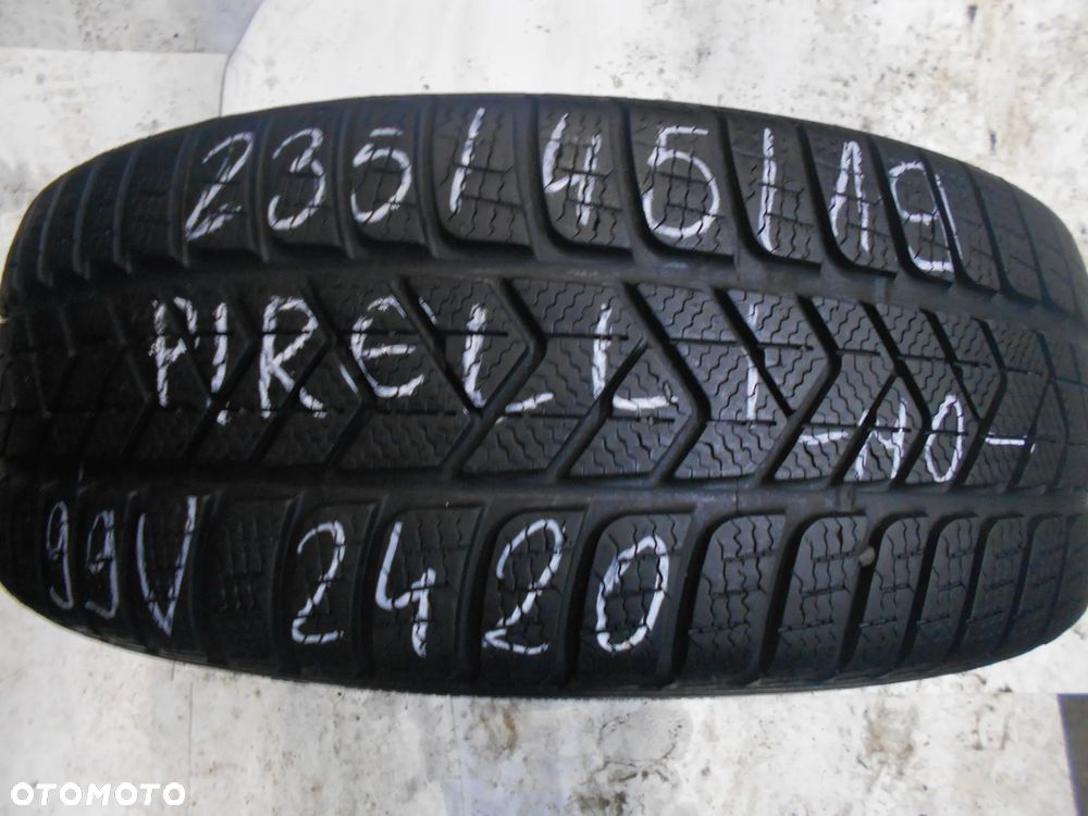OPONA POJEDYNKA 235/45R19 PIRELLI WINTER SOTTOZERO 3 MO DOT 2420 8MM - 1