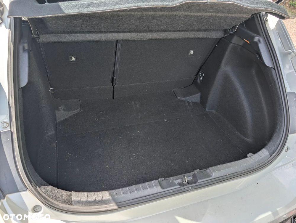 Toyota Corolla 1.8 Hybrid Executive - 17