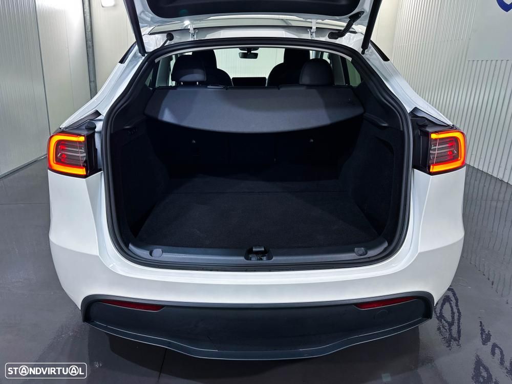 Tesla Model Y Standard - 57